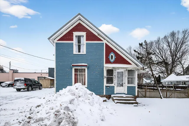 $240,000 | 1008 Oak Street, Niles, MI 49120