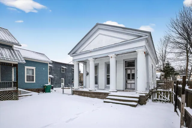 $240,000 | 1008 Oak Street, Niles, MI 49120