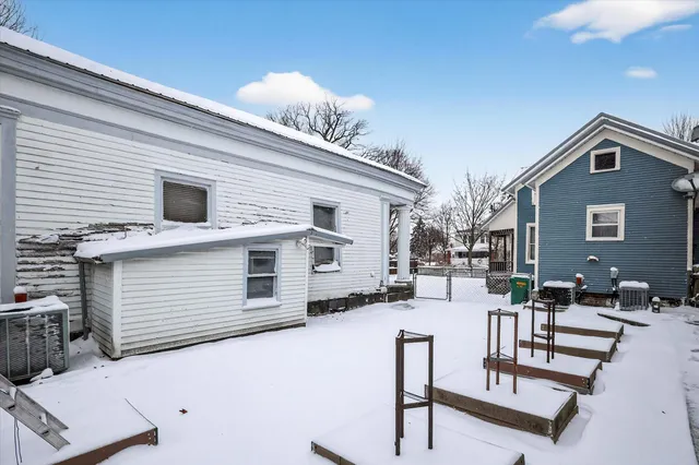 $240,000 | 1008 Oak Street, Niles, MI 49120