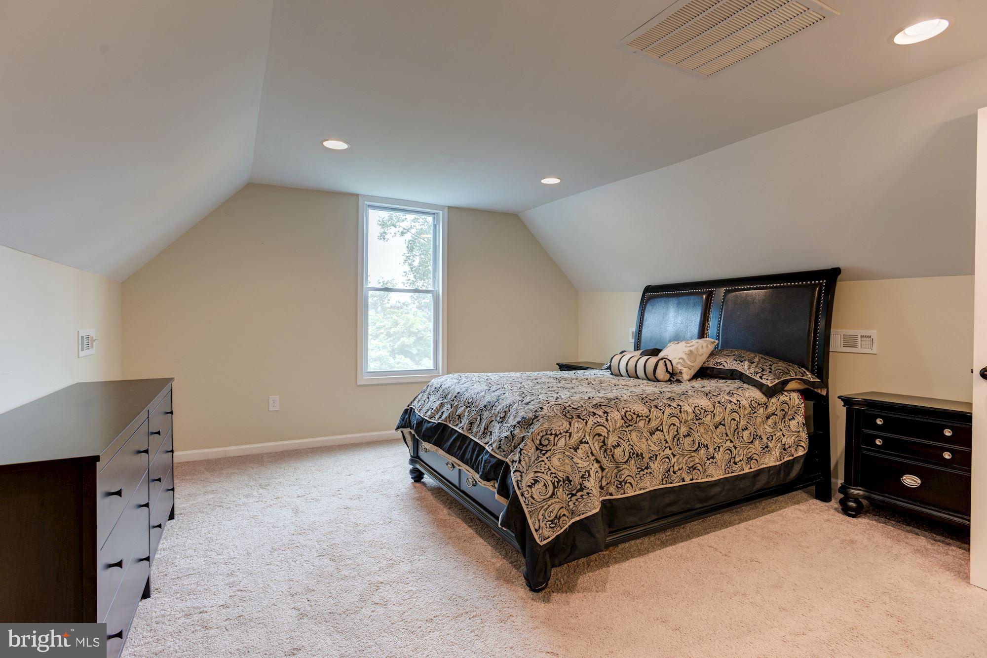 5 Northland Road Baltimore, MD 21207 - Photo 17 of 33 Primary Bedroom Suite