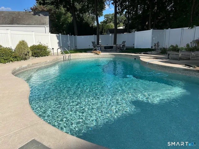 $374,999 | 9 Robin Road, Manchester, CT 06042