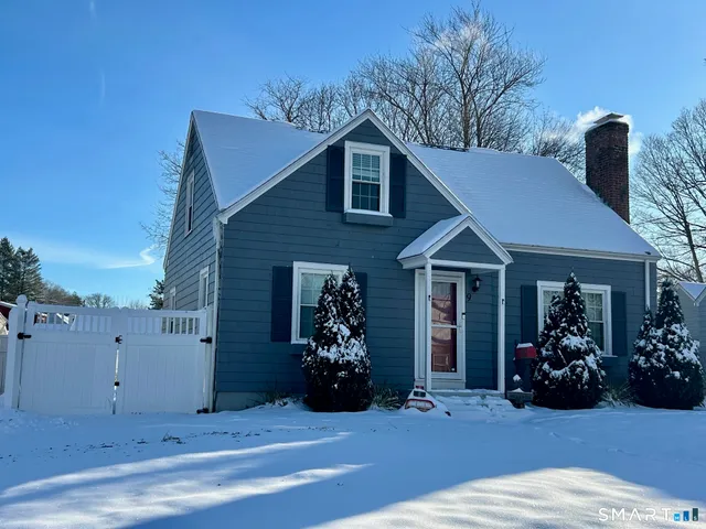 $384,999 | 9 Robin Road, Manchester, CT 06042