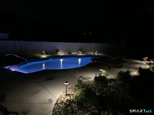 $374,999 | 9 Robin Road, Manchester, CT 06042