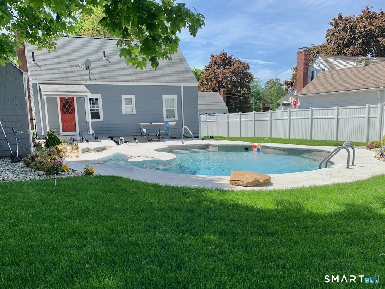 9 Robin Road Manchester, CT 06042 - Photo 4 of 4