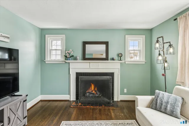 $374,999 | 9 Robin Road, Manchester, CT 06042