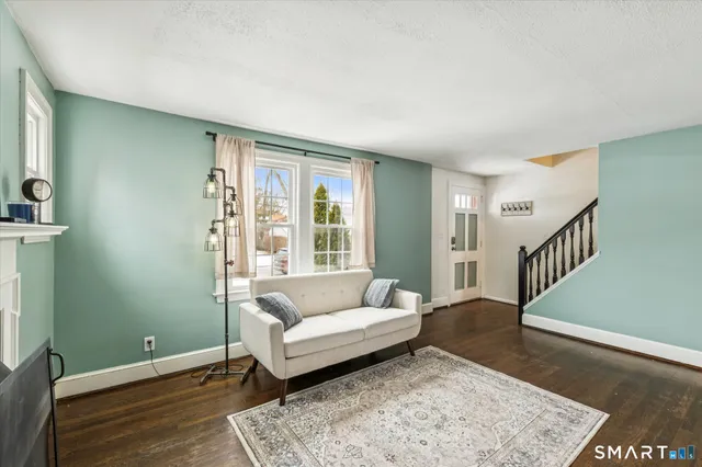 $374,999 | 9 Robin Road, Manchester, CT 06042