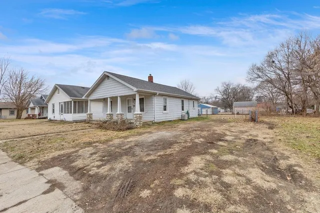 $94,900 | 6620 Carnegie Street, St. Joseph, MO 64504