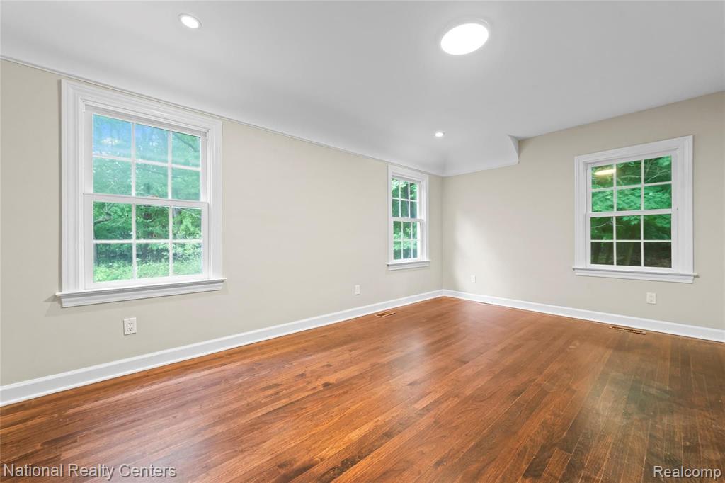 27355 Wellington Road Franklin, MI 48025 - Photo 28 of 41 Gallery Image 28