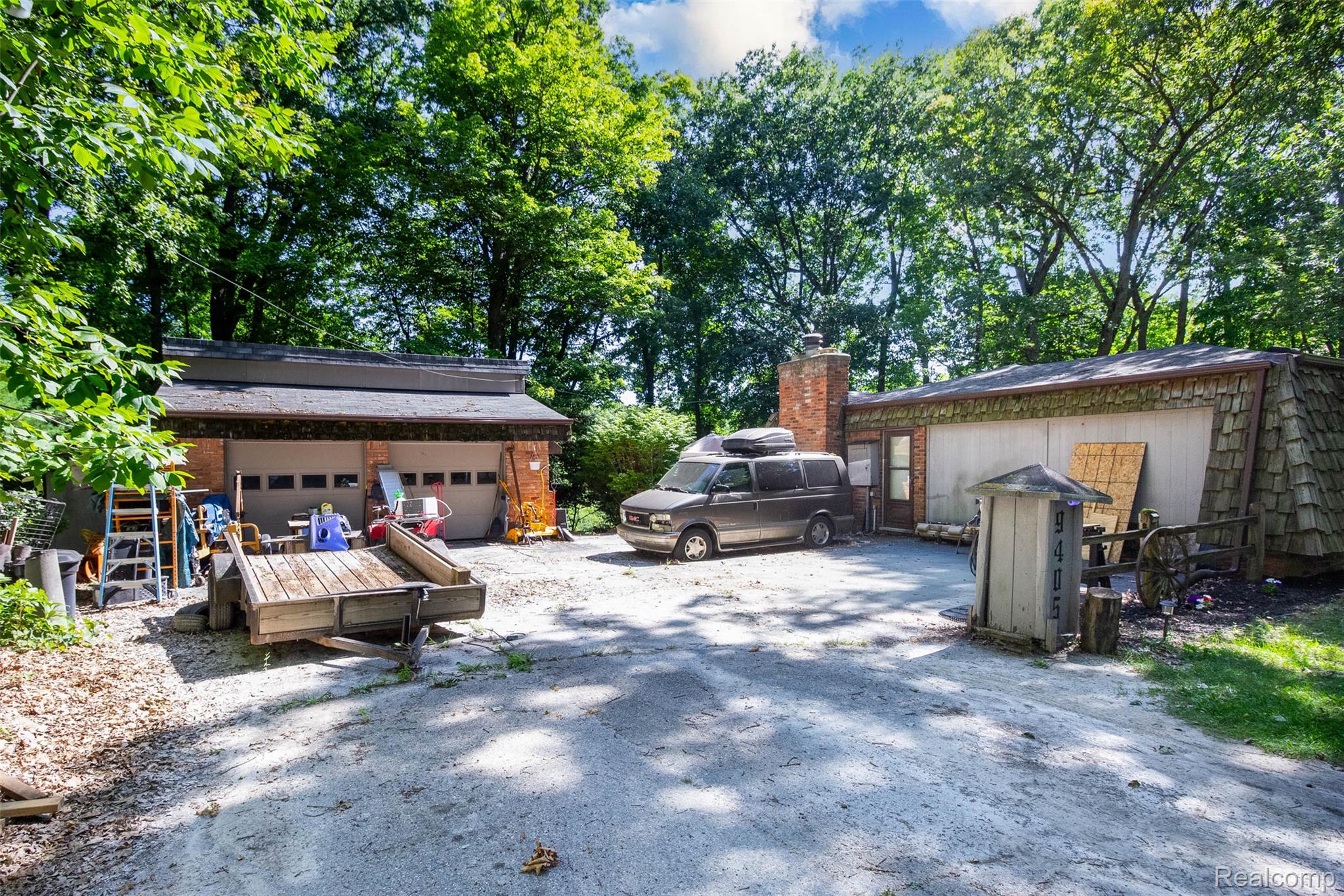 9405 Spicer Road Brighton, MI 48116 - Photo 36 of 49 yard (1).jpg