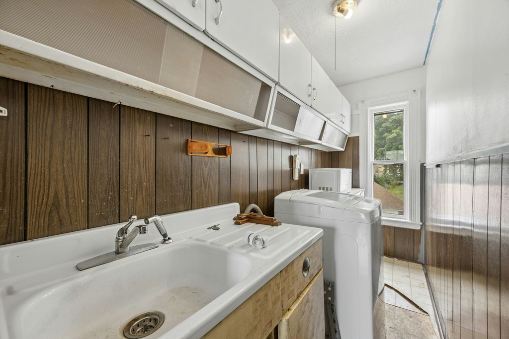 188 Vernon Street Worcester, MA 01607 - Photo 36 of 42