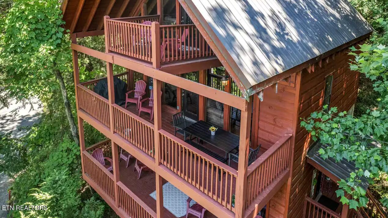 1322 Ridgefield Drive Sevierville, TN 37876 - Photo 2 of 46 23