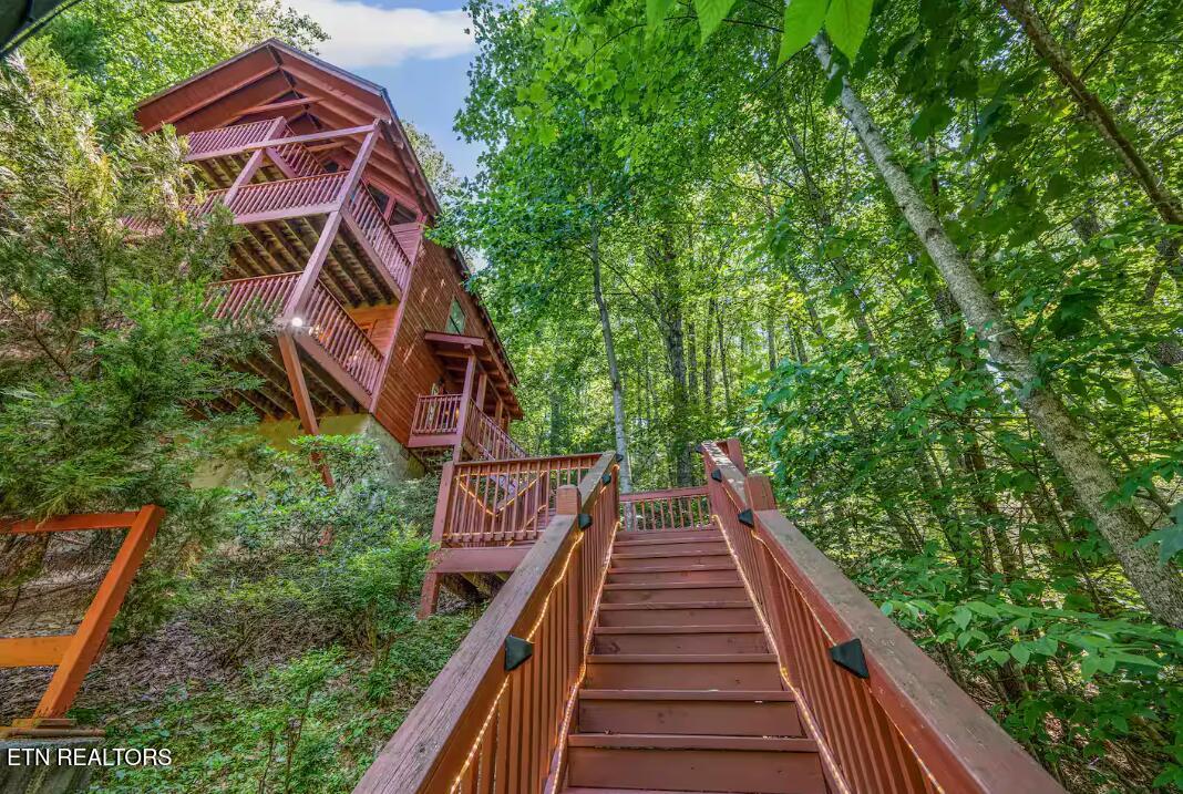 1322 Ridgefield Drive Sevierville, TN 37876 - Photo 5 of 46 4