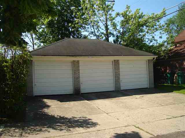 795 Harcourt Road Grosse Pointe, MI 48230 - Photo 20 of 21 31008181-19.JPG