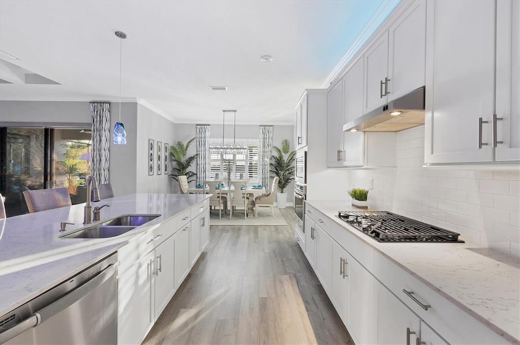 16309 Castle Park Terrace Lakewood Ranch, FL 34202 - Photo 14 of 45