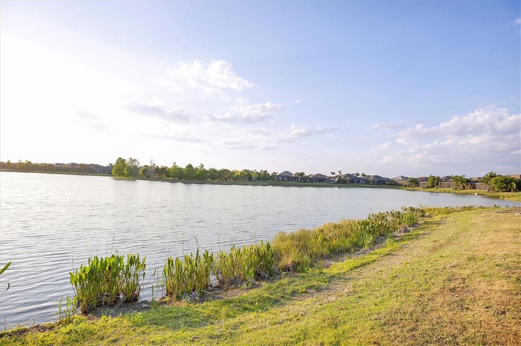 16309 Castle Park Terrace Lakewood Ranch, FL 34202 - Photo 32 of 45