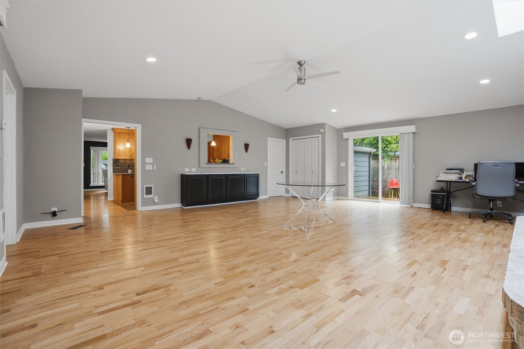 3202 Crystal Springs Road West University Place, WA 98466 - Photo 21 of 37 Gallery Image 21