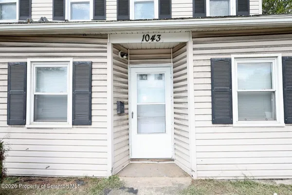 $13,200 | 1043 Main Street, Dickson City, PA 18519
