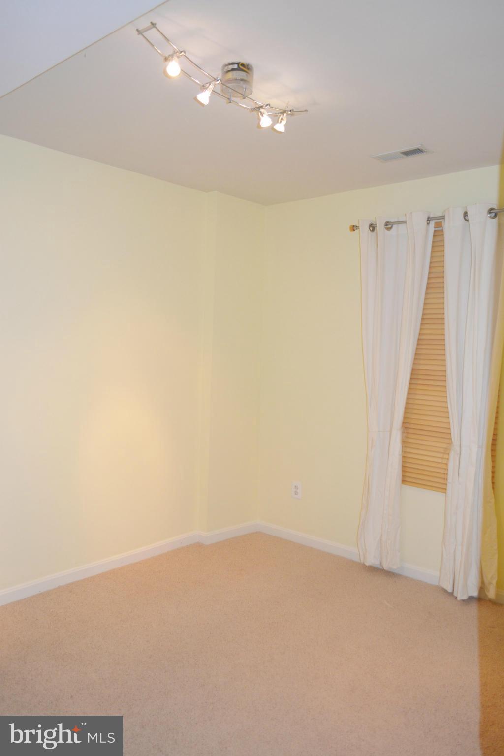 9069 Two Bays Road Lorton, VA 22079 - Photo 15 of 19 Den/Bedroom4