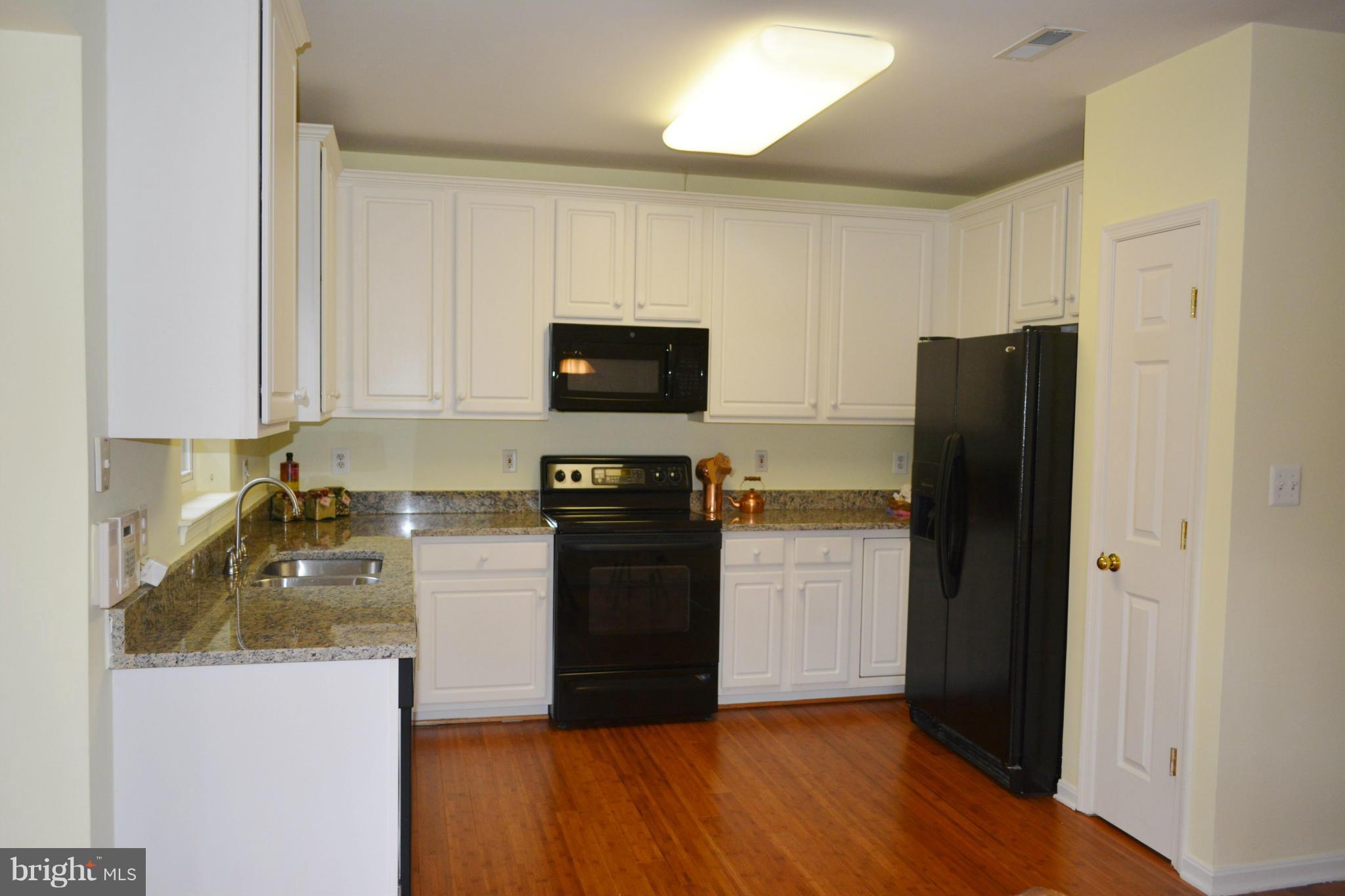 9069 Two Bays Road Lorton, VA 22079 - Photo 6 of 19 Kitchen