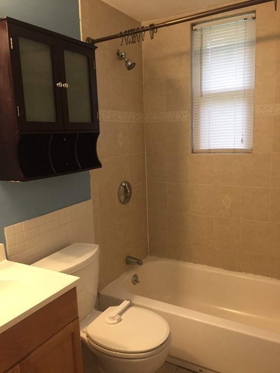 31 Edward Road, Unit SINGLE FAM Newton, MA 02465 - Photo 7 of 21