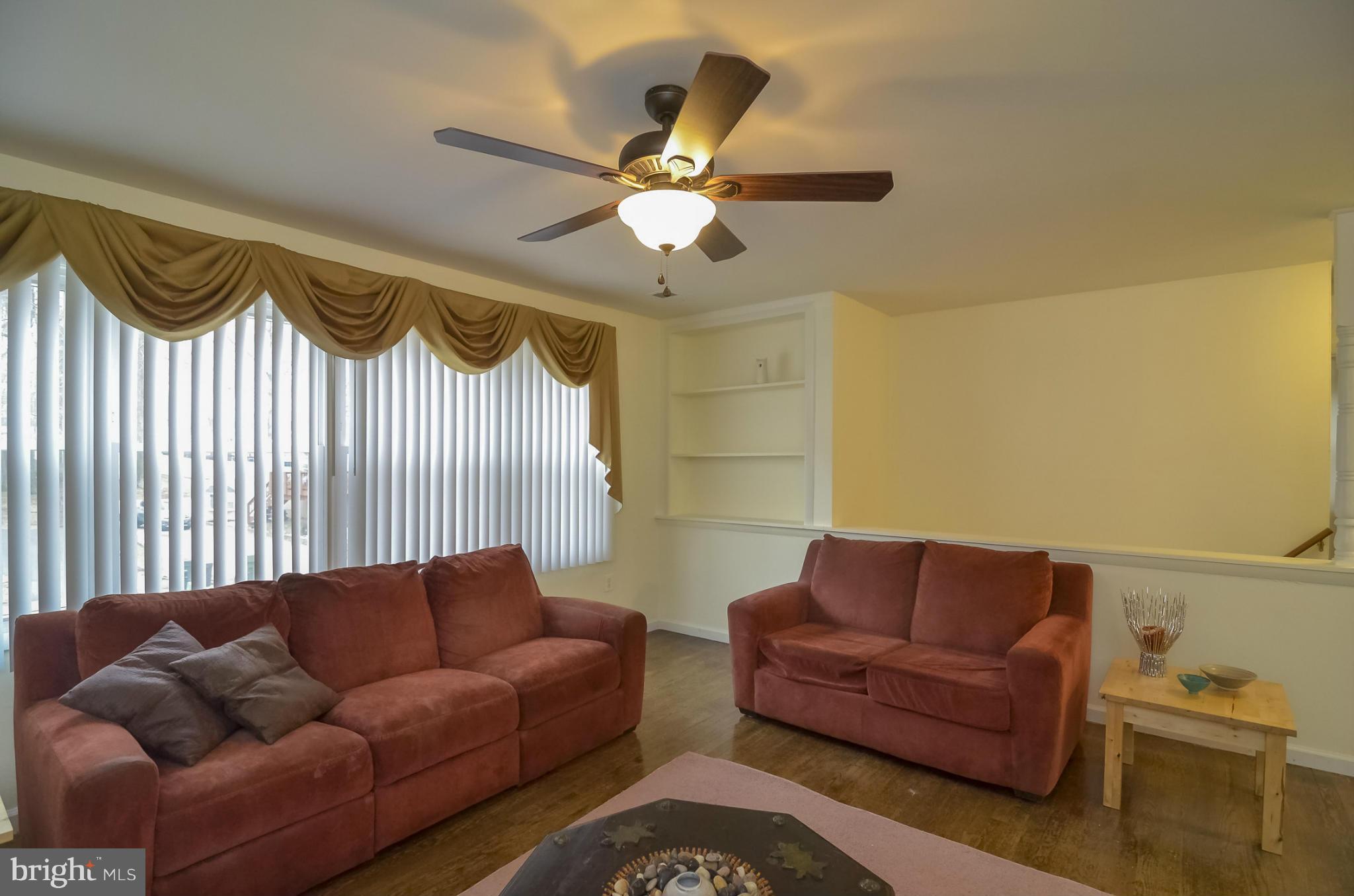 14315 Fullerton Road Woodbridge, VA 22193 - Photo 15 of 20 Family Room