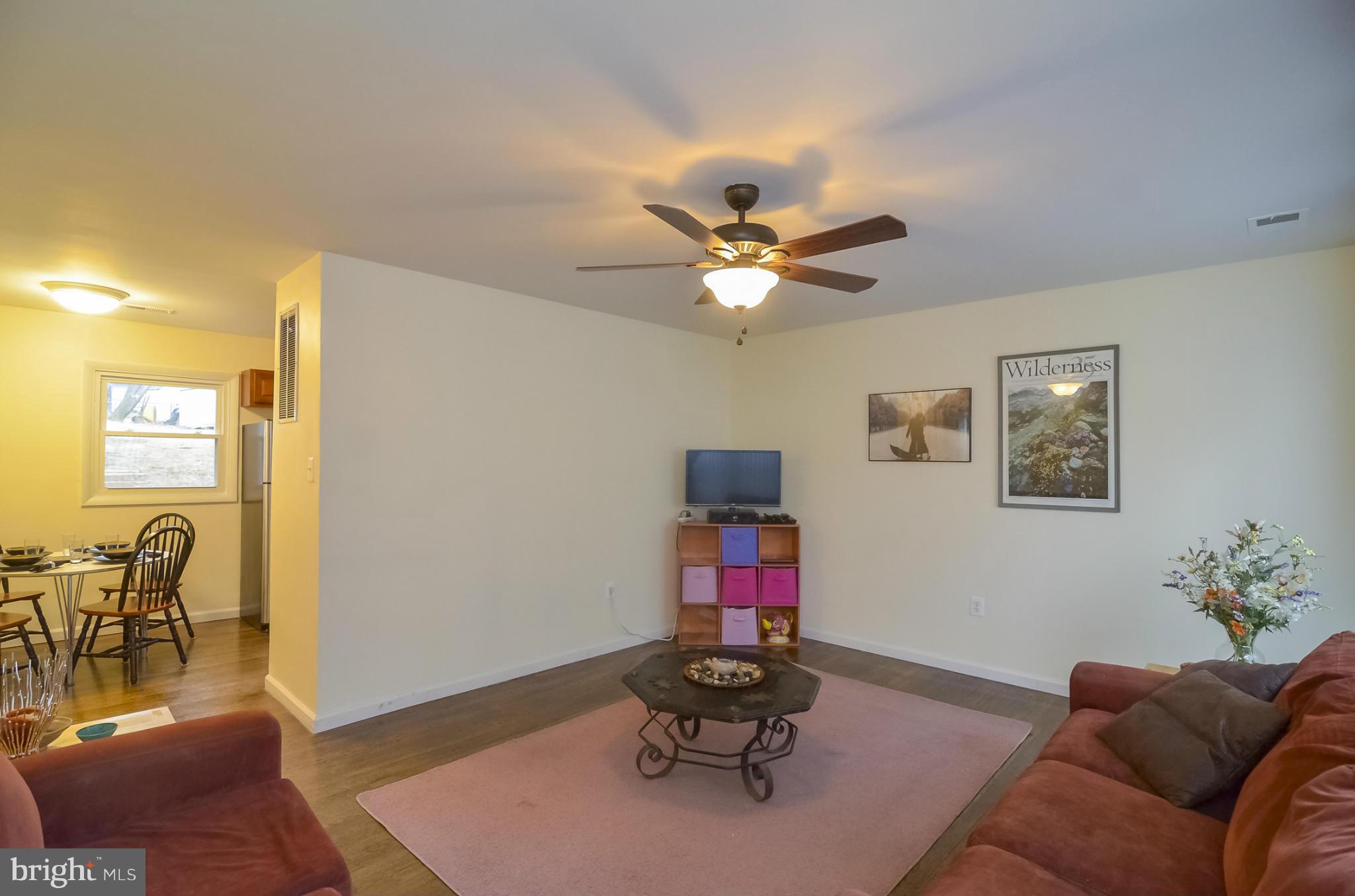 14315 Fullerton Road Woodbridge, VA 22193 - Photo 16 of 20 Family Room