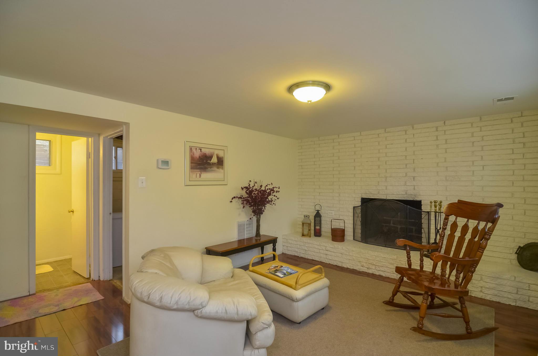 14315 Fullerton Road Woodbridge, VA 22193 - Photo 5 of 20 Family Room