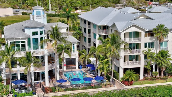 $4,500 | 975 Northwest Flagler Avenue, Unit 407, Stuart, FL 34994