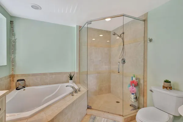 $4,500 | 975 Northwest Flagler Avenue, Unit 407, Stuart, FL 34994