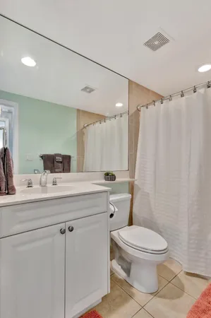 $4,500 | 975 Northwest Flagler Avenue, Unit 407, Stuart, FL 34994