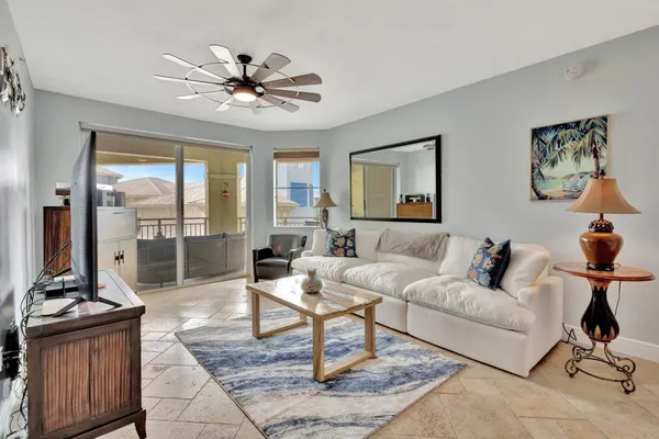 $4,500 | 975 Northwest Flagler Avenue, Unit 407, Stuart, FL 34994