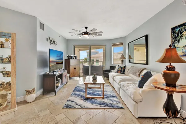 $4,500 | 975 Northwest Flagler Avenue, Unit 407, Stuart, FL 34994