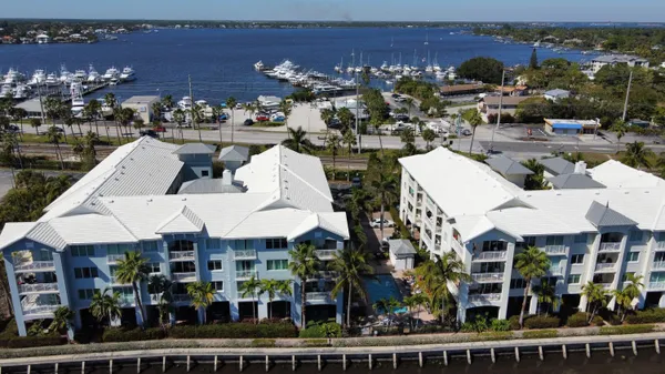 $4,500 | 975 Northwest Flagler Avenue, Unit 407, Stuart, FL 34994