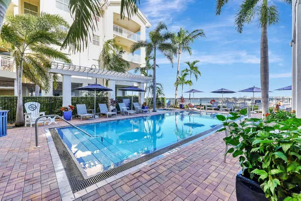 $4,500 | 975 Northwest Flagler Avenue, Unit 407, Stuart, FL 34994