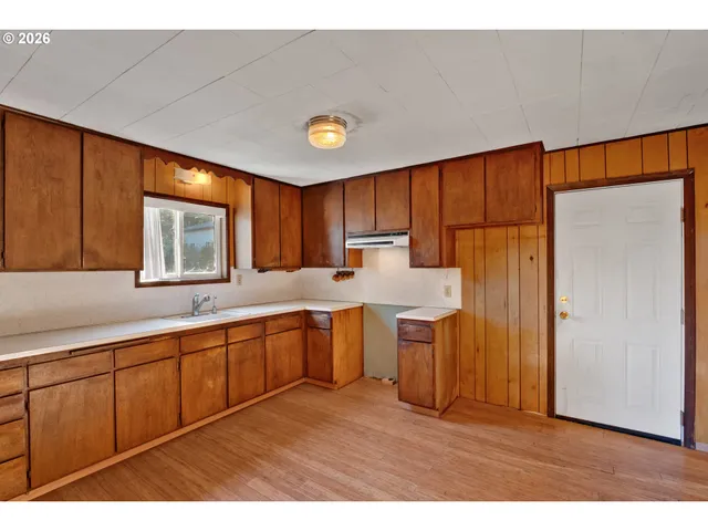 $395,000 | 4817 Laguna Avenue, Westlake, OR 97493