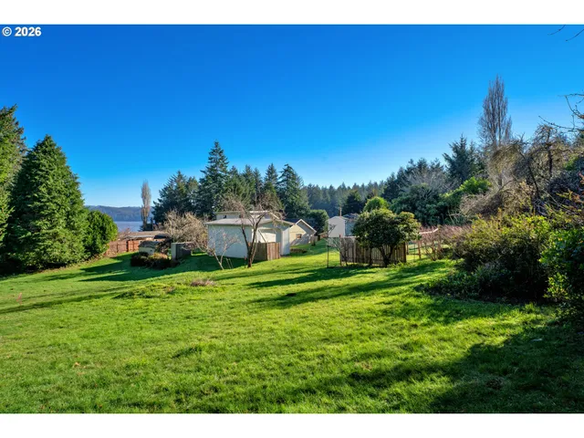 $395,000 | 4817 Laguna Avenue, Westlake, OR 97493