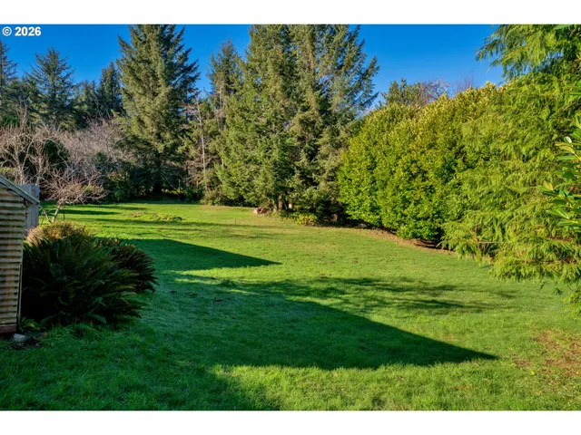 $395,000 | 4817 Laguna Avenue, Westlake, OR 97493