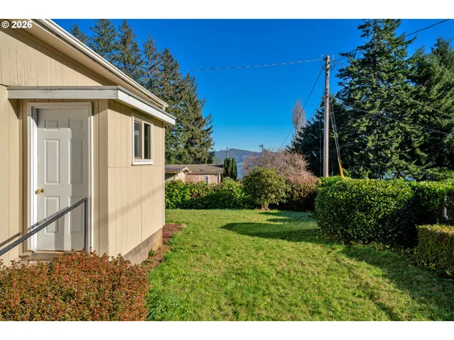 $395,000 | 4817 Laguna Avenue, Westlake, OR 97493