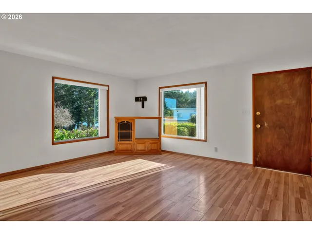 $395,000 | 4817 Laguna Avenue, Westlake, OR 97493