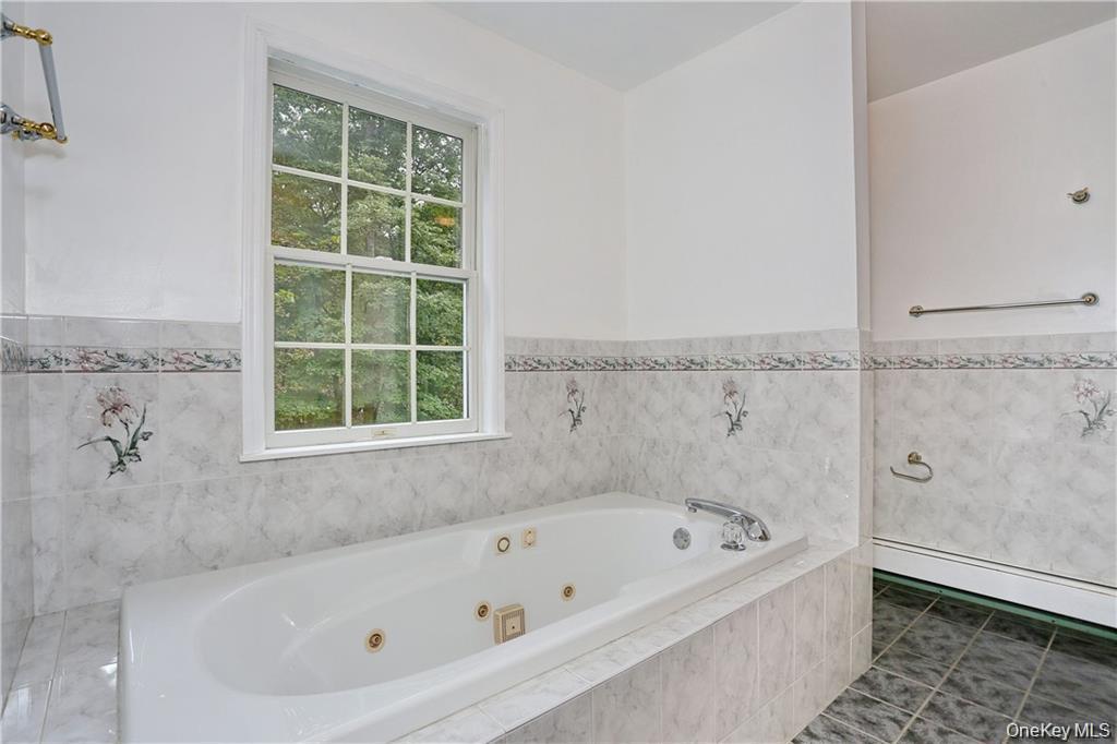 80 Old Quaker Hill Road Monroe, NY 10950 - Photo 17 of 26
