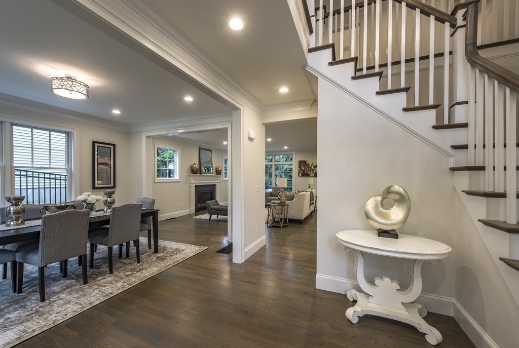 24 Botsford Road Newton, MA 02467 - Photo 5 of 27