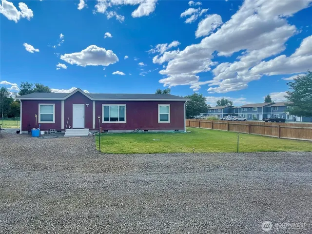 $299,000 | 405 East Chelan Street, Coulee City, WA 99115