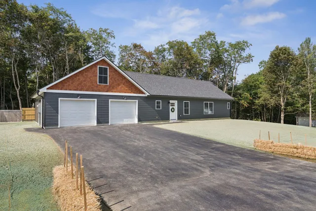 $475,000 | 30 Village Green Circle, Oakland, ME 04963