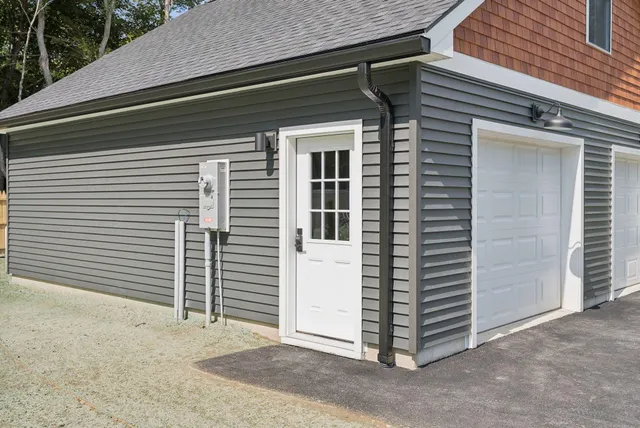 $475,000 | 30 Village Green Circle, Oakland, ME 04963