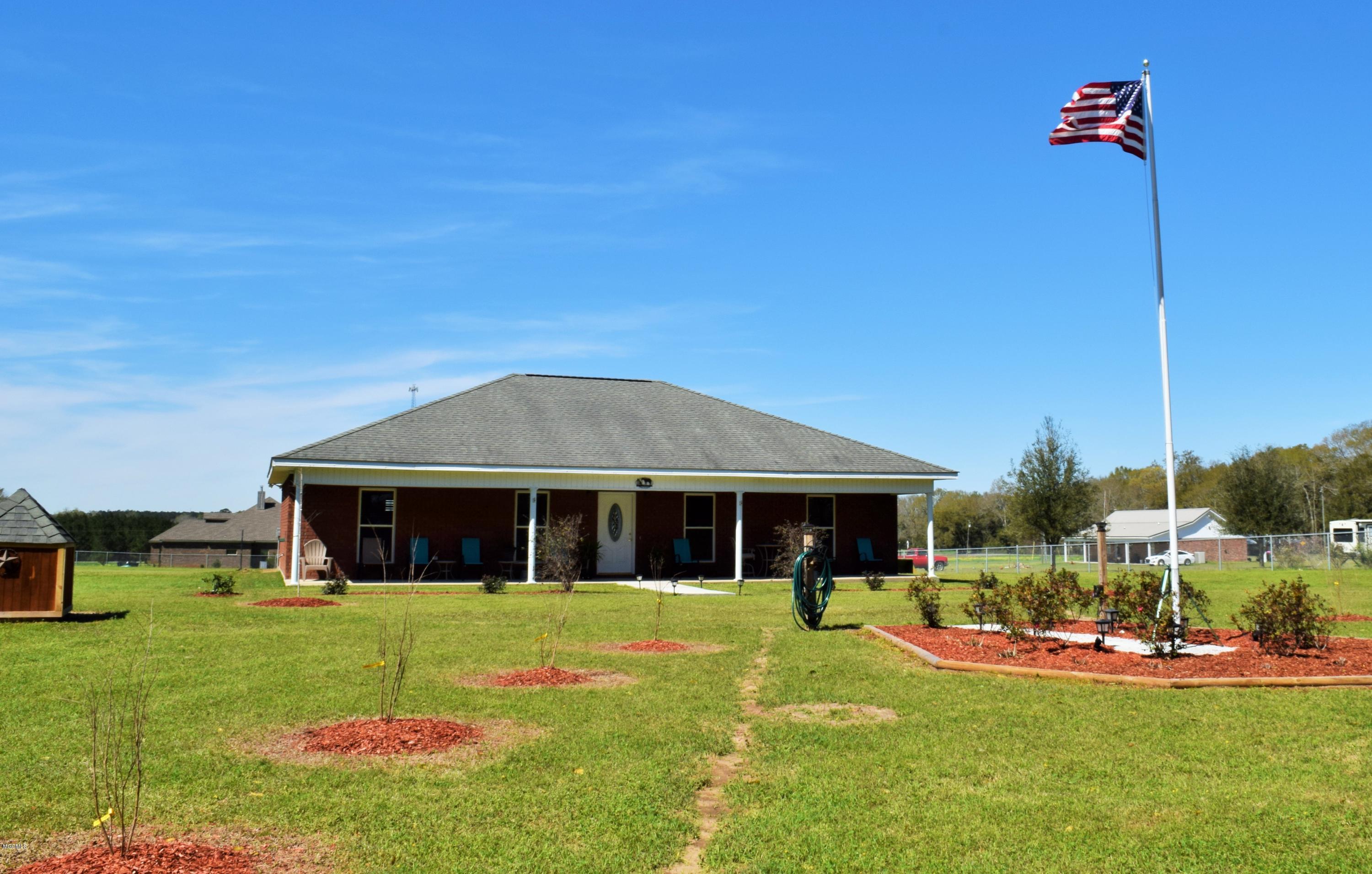 291 Spooner Road Lucedale, MS 39452 - Photo 7 of 54 DSC_0898