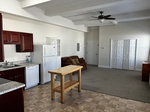 $1,900 | 68 Spring Street, Unit 200, Mansfield, MA 02048