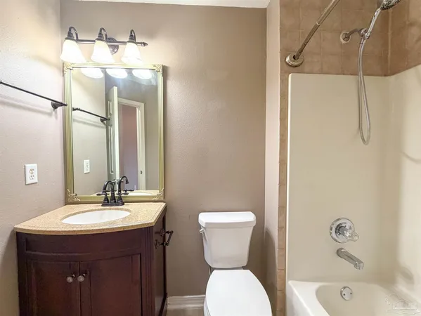 $2,500 | 3977 High Bridge Drive, Pace, FL 32571