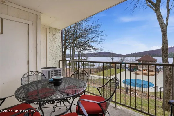$415,000 | 29 Midlake Drive, Unit 202E, Lake Harmony, PA 18624