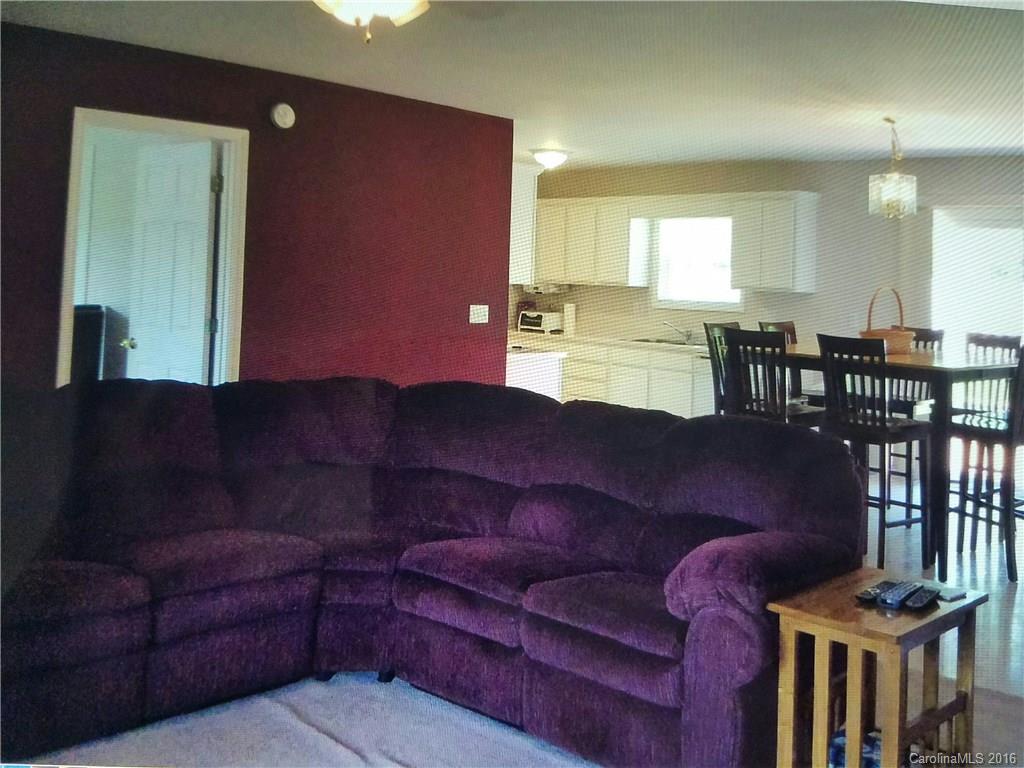 1505 Dana Road Hendersonville, NC 28792 - Photo 4 of 7 Gallery Image 4