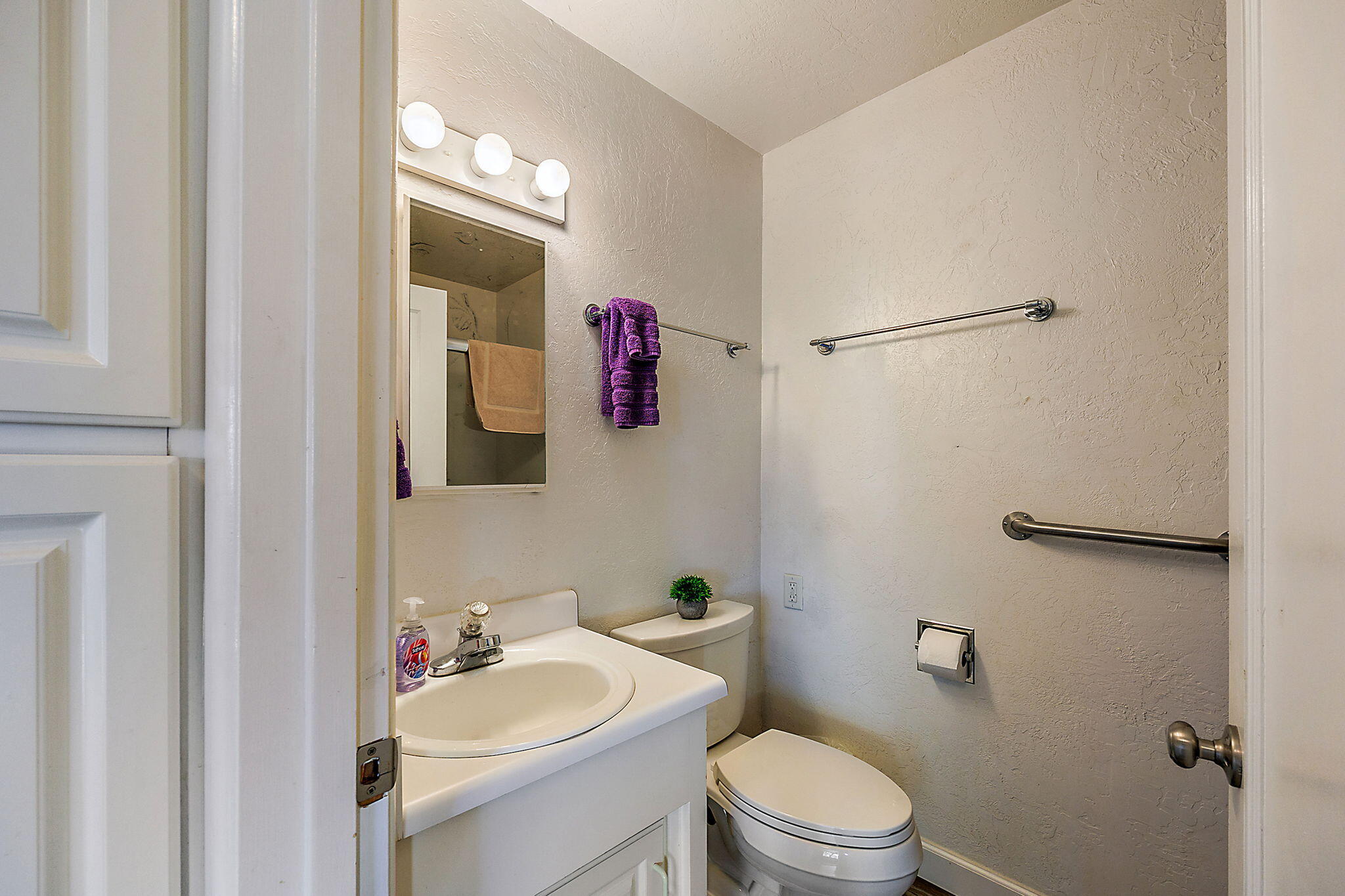 2067 Coker Butte Road Medford, OR 97504 - Photo 42 of 73 39